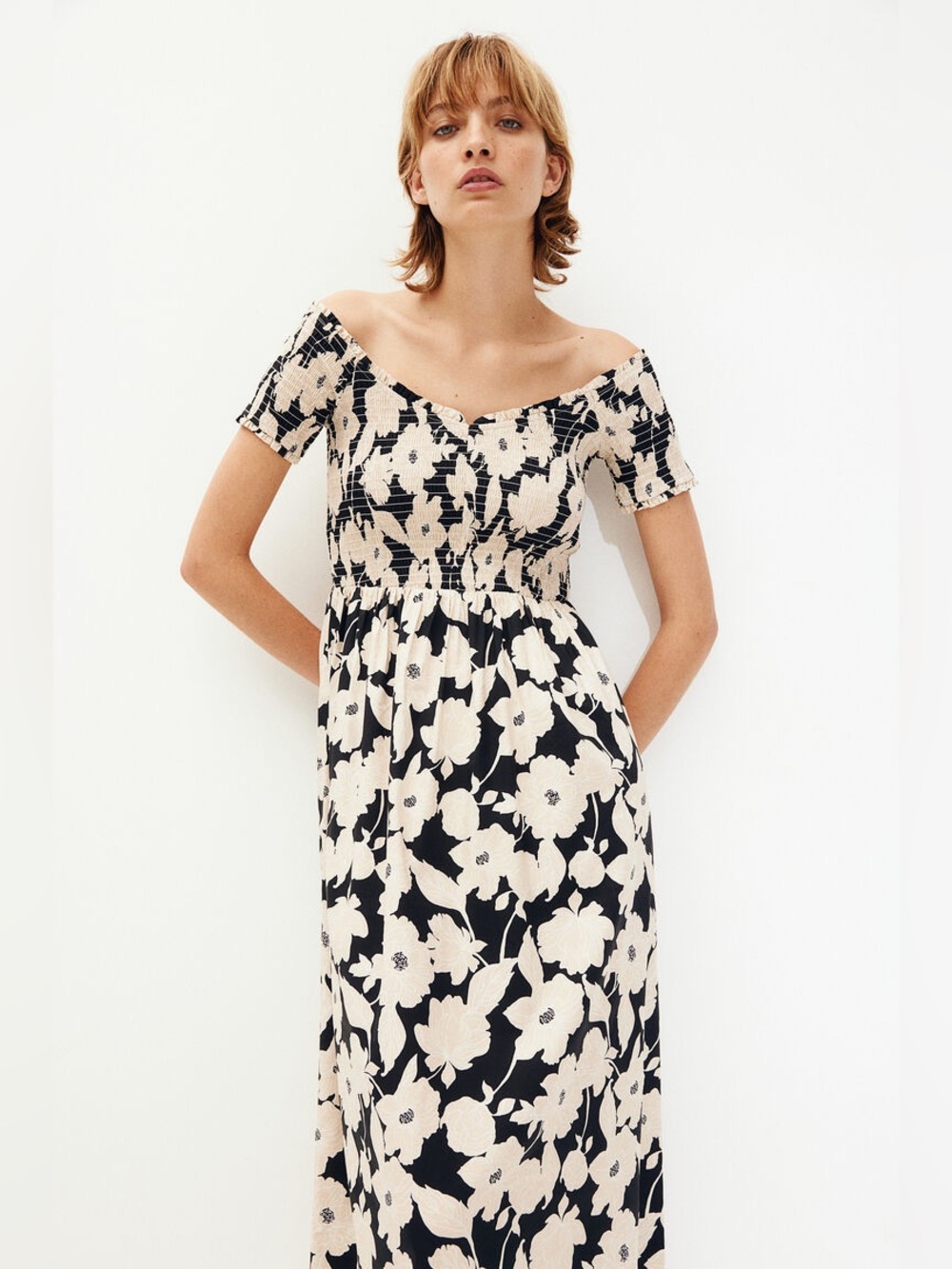 NWT H&M Floral Smocked Midi Dress Black Cream Feminine Women’s Large